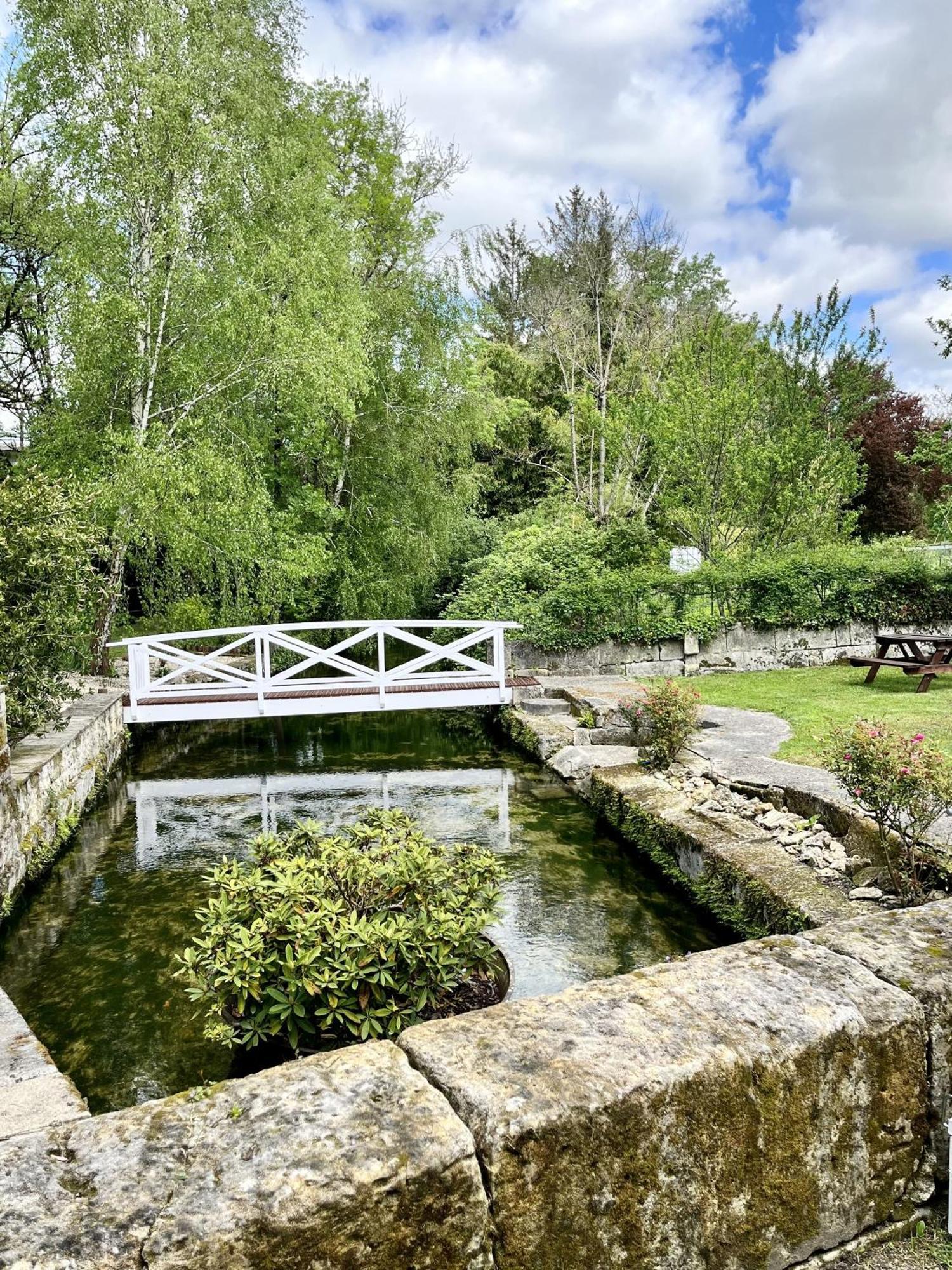 Vila Petit Moulin De Veillard Bourg-Charente Exteriér fotografie