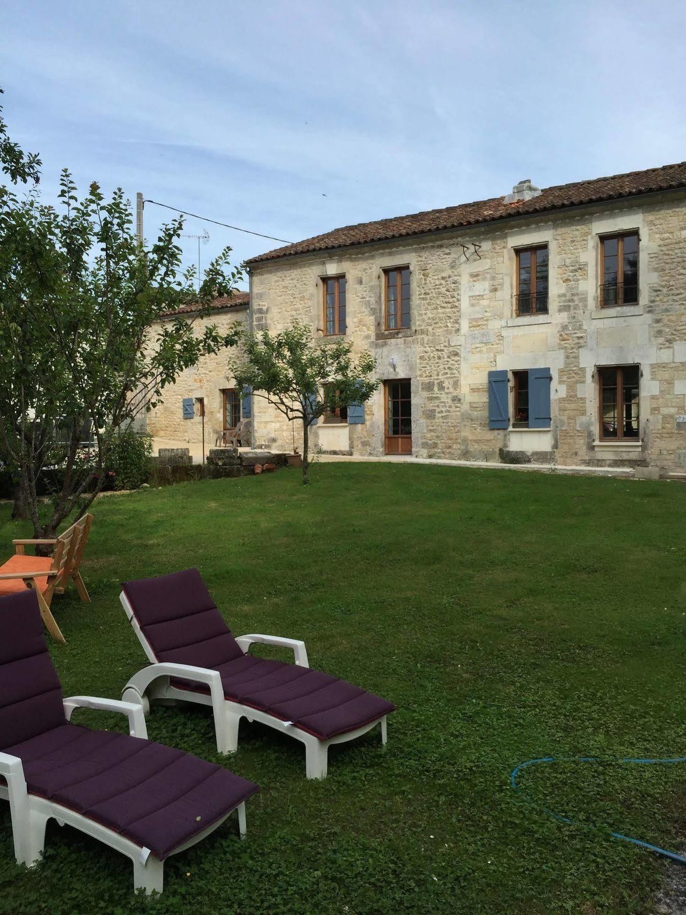 Vila Petit Moulin De Veillard Bourg-Charente Exteriér fotografie